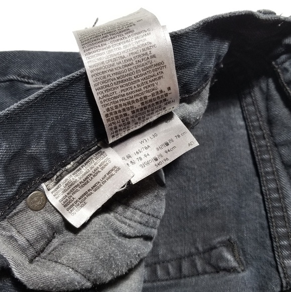 Levi's 514 Distressed Cut Off Jean Shorts - Picture 4 of 8